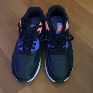 Nike Youth Air Max 90 size 4Y
